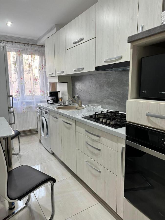 Stylish Apartment In Dambu เตอร์กู-มูเรช ภายนอก รูปภาพ